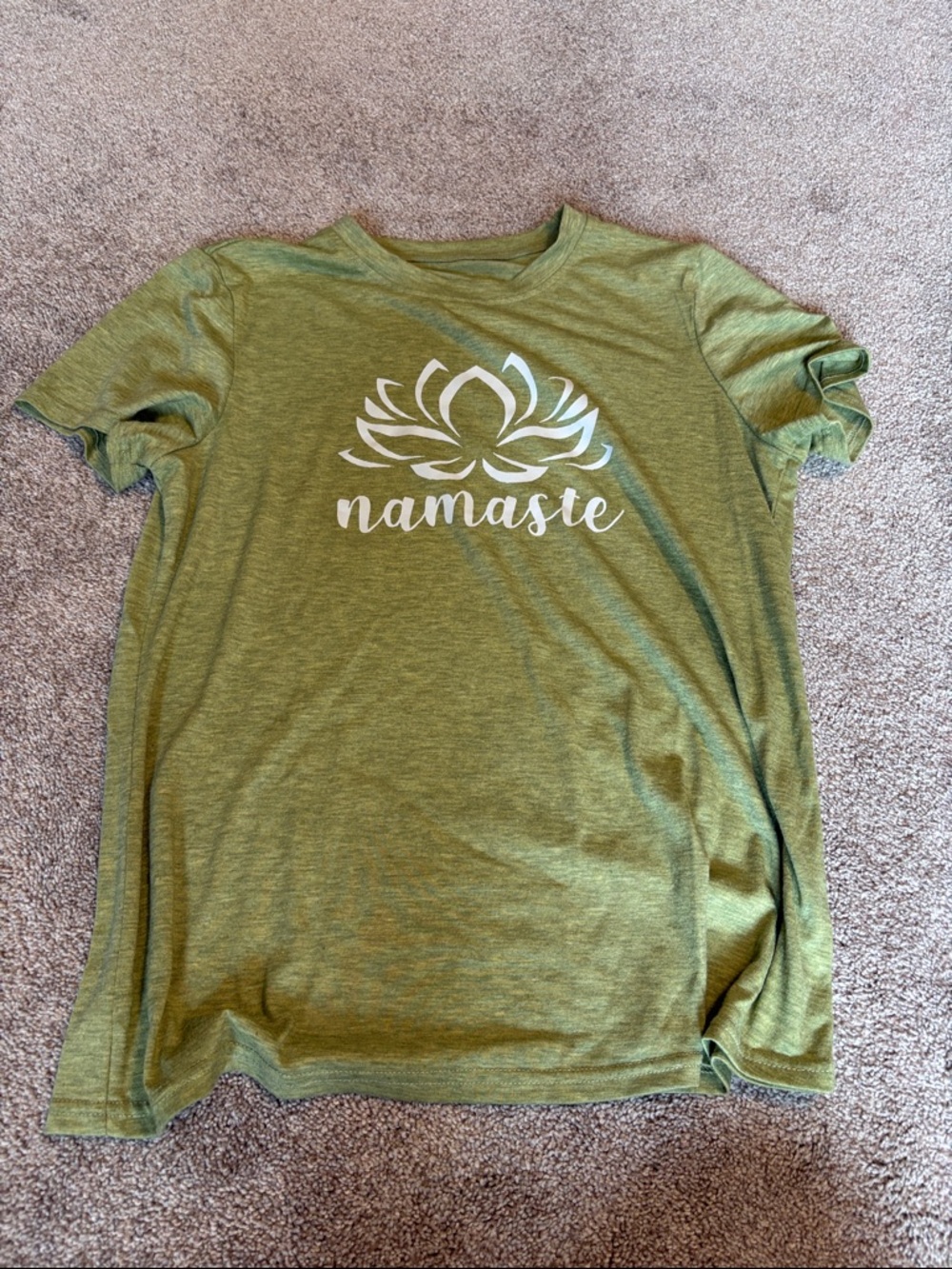 Size M Green 'Namaste' Short Sleeve Tee